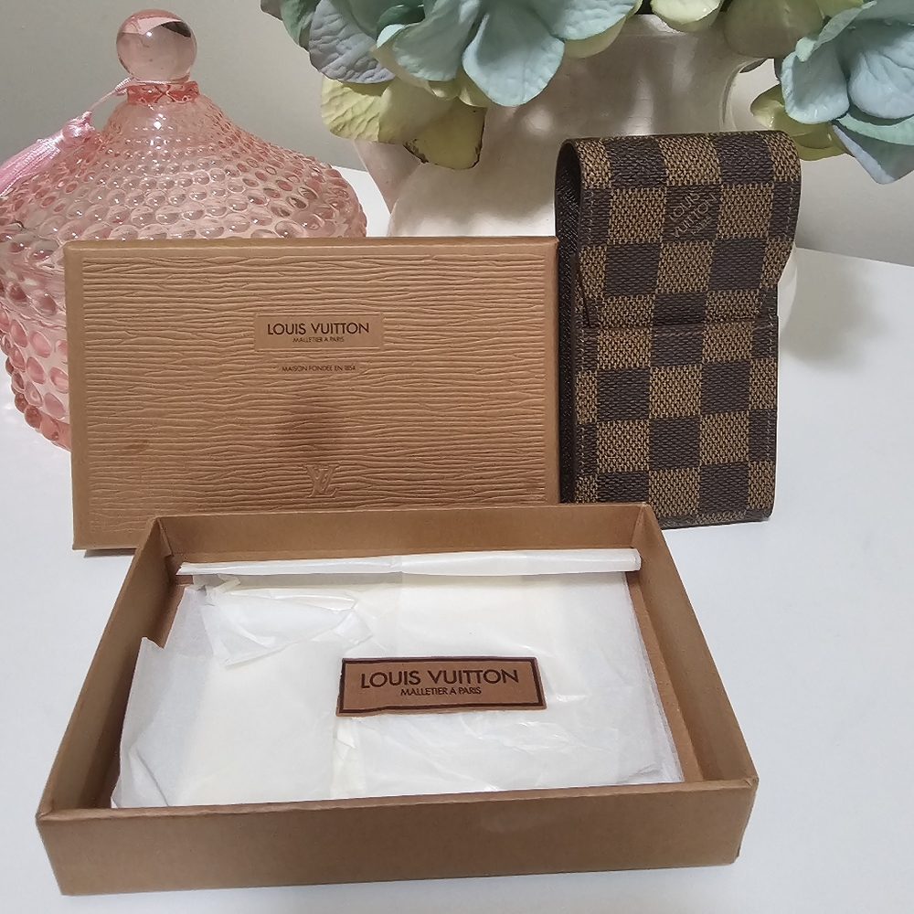 Louis Vuitton Brown Key & Card Holder with Iconic Checkered Design